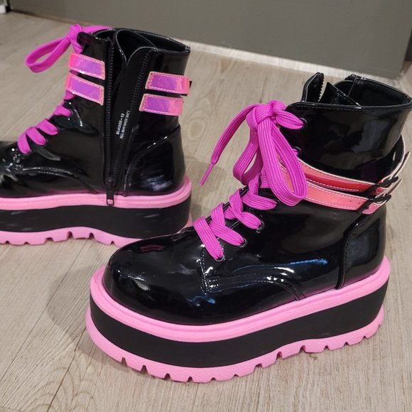 Demonia Slacker-52 (Pink) - Picture 2 of 4